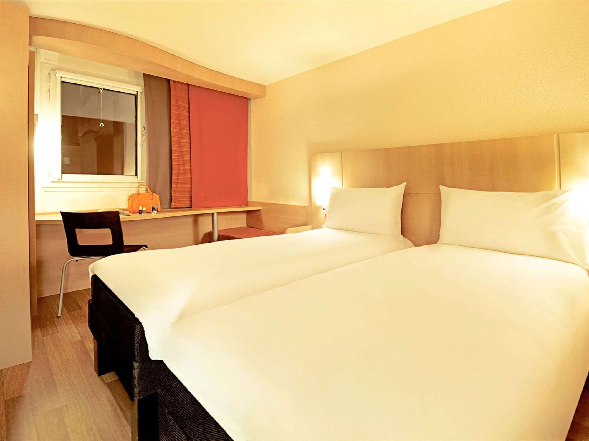 Ibis Beauvais Aeroport Hotel Exterior photo