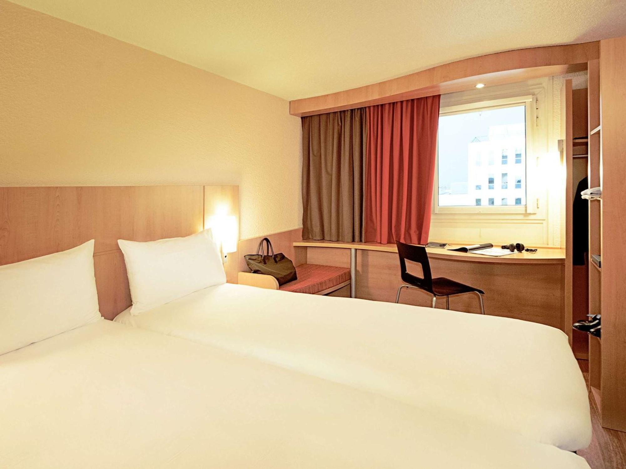Ibis Beauvais Aeroport Hotel Exterior photo