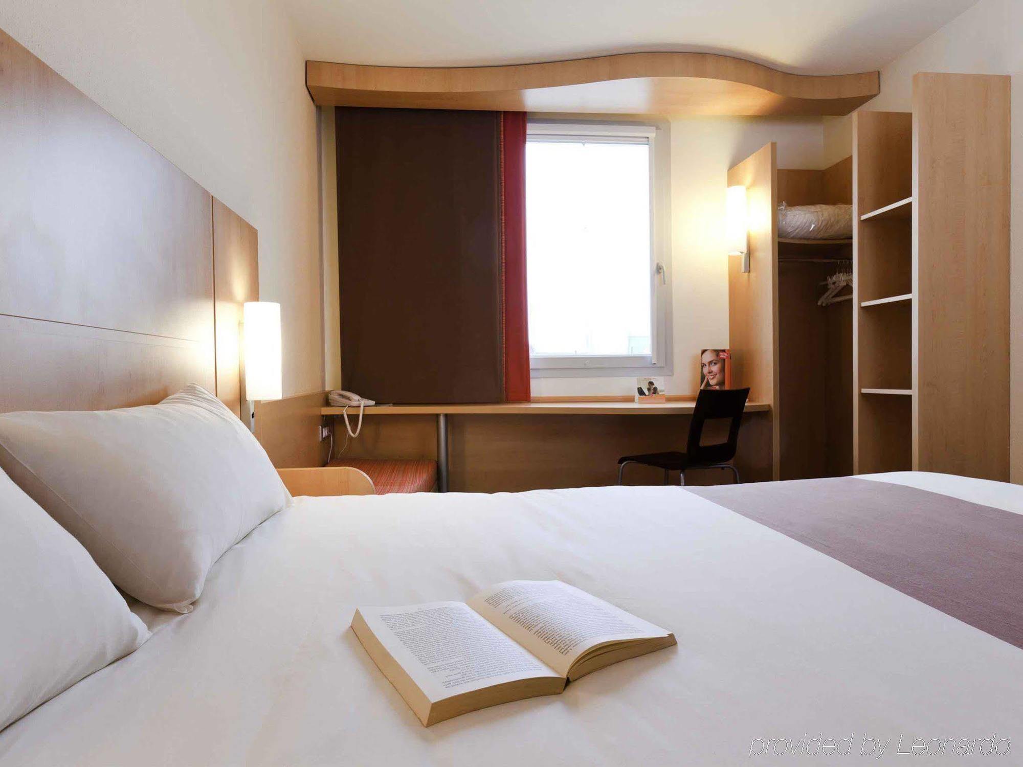 Ibis Beauvais Aeroport Hotel Exterior photo